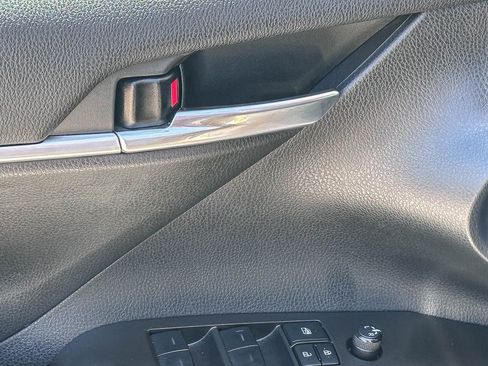 Used 2023 Toyota Camry SE w/ Convenience Package FWD image 22