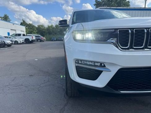 Used 2023 Jeep Grand Cherokee 4WD 4xe image 11