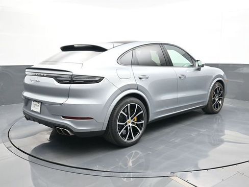 Certified 2022 Porsche Cayenne Turbo image 23