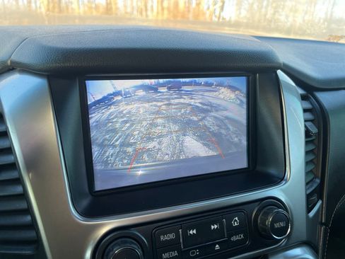 Used 2018 Chevrolet Suburban Premier image 17