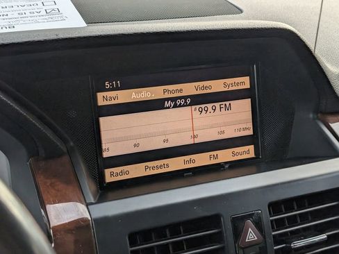 Used 2011 Mercedes-Benz GLK 350 4MATIC image 15