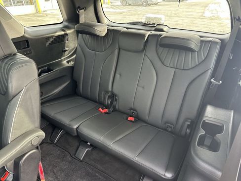 Used 2023 Hyundai Palisade Limited image 26
