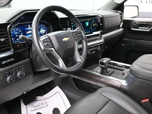 Used 2023 Chevrolet Silverado 1500 LTZ w/ LTZ Premium Package AWD/4WD image 14