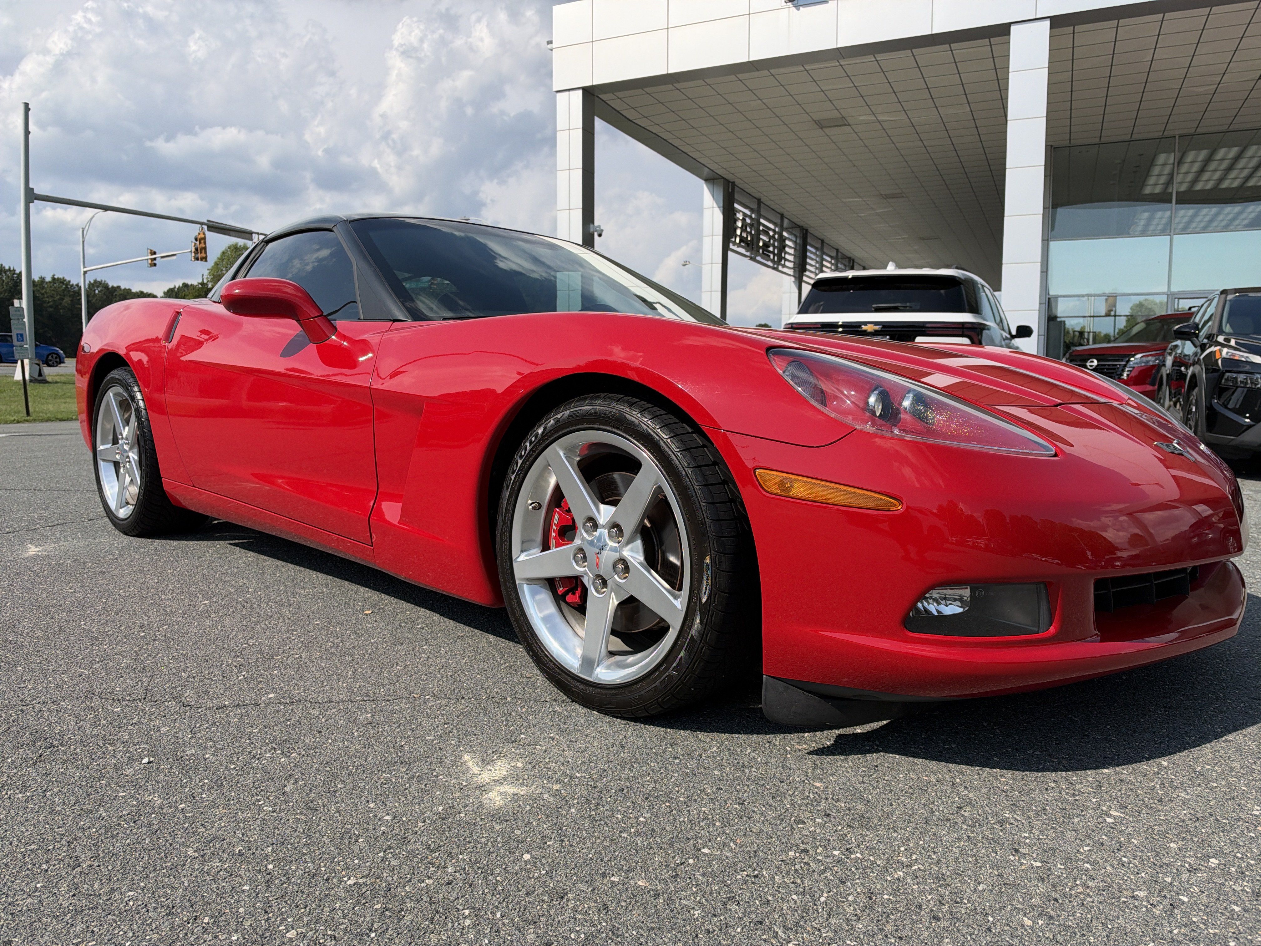 Used 2005 Chevrolet Corvette Coupe w/ Preferred Equipment Group RWD image 7