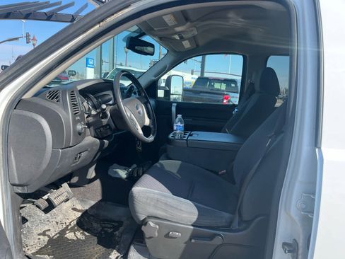 Used 2009 GMC Sierra 2500 SLE w/ Convenience Package image 8