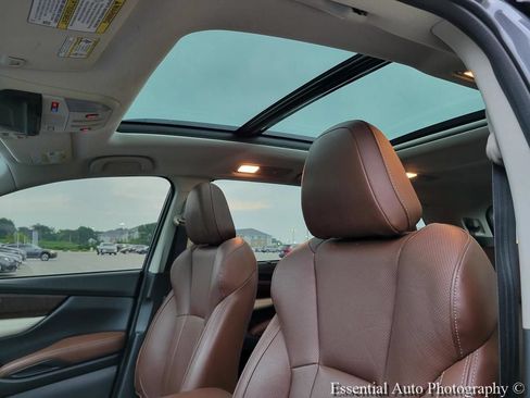 Used 2019 Subaru Ascent Touring w/ Popular Package #3 AWD/4WD image 10