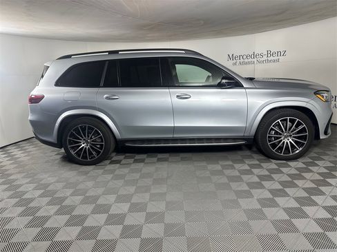 Certified 2025 Mercedes-Benz GLS 450 4MATIC image 8