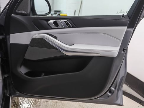 New 2026 BMW X5 xDrive40i w/ Executive Package image 28