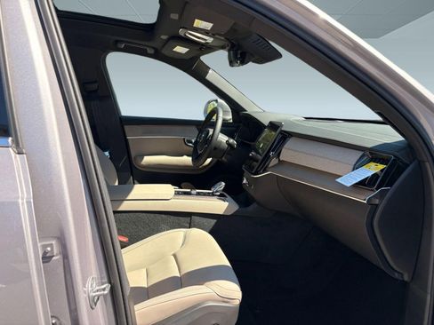 Used 2026 Volvo XC90 B6 Plus w/ Protection Package Premier image 26