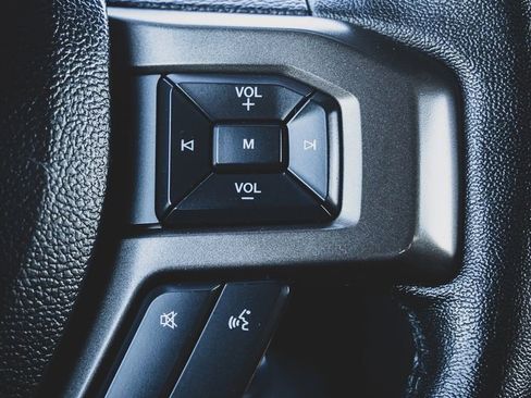 Used 2020 Ford Expedition XLT w/ Equipment Group 202A image 15