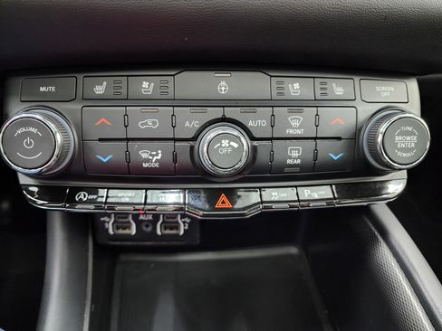 Used 2024 Dodge Durango GT image 16