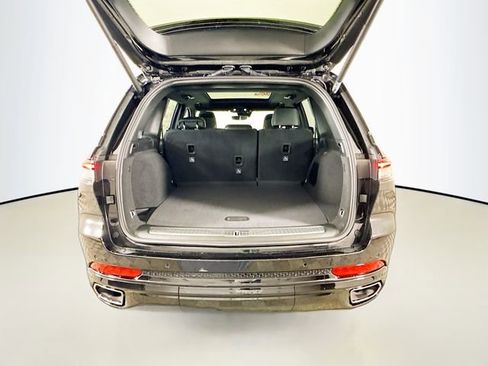 New 2025 Jeep Grand Cherokee Summit w/ Obsidian Package image 27