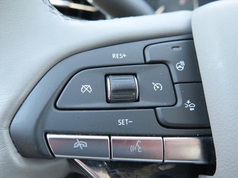 Used 2023 Cadillac XT6 Premium Luxury w/ Technology Package image 19