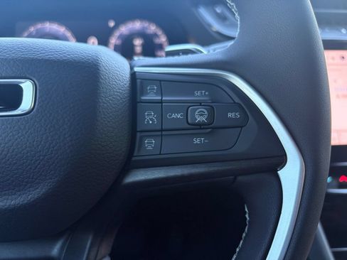 New 2026 Jeep Grand Cherokee Altitude AWD/4WD image 18