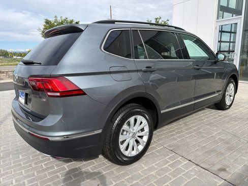 Used 2018 Volkswagen Tiguan SE w/ Panoramic Sunroof Package AWD/4WD image 5