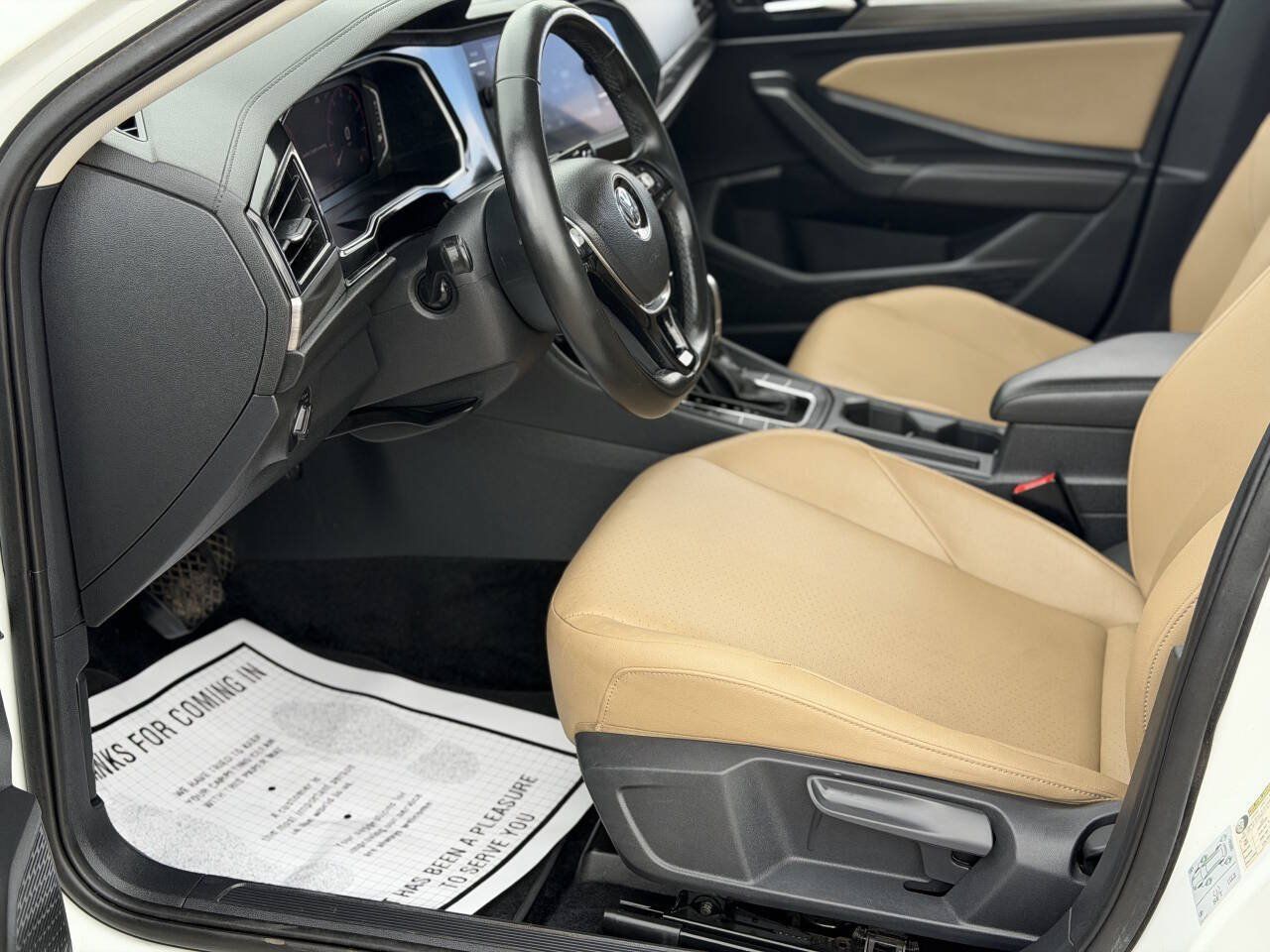 Used 2019 Volkswagen Jetta SEL w/ Cold Weather Package FWD image 12