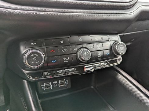 Used 2021 Dodge Durango GT image 24