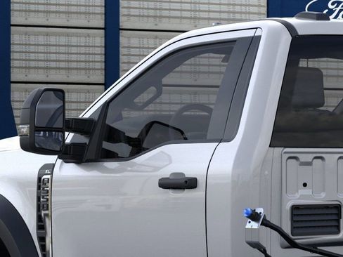 New 2026 Ford F550 2WD Regular Cab Super Duty image 21