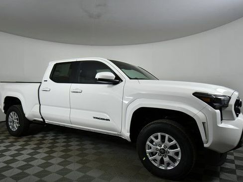 New 2026 Toyota Tacoma SR5 AWD/4WD image 9