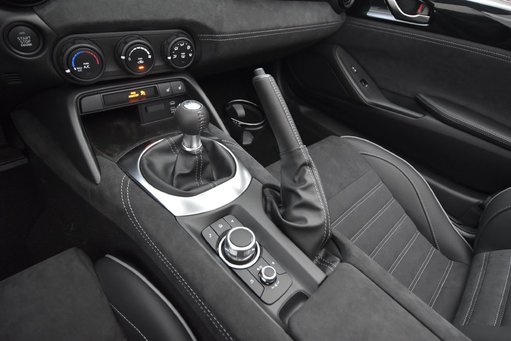 New 2026 MAZDA MX-5 Miata Club w/ Brembo/BBS/Recaro Package RWD image 33