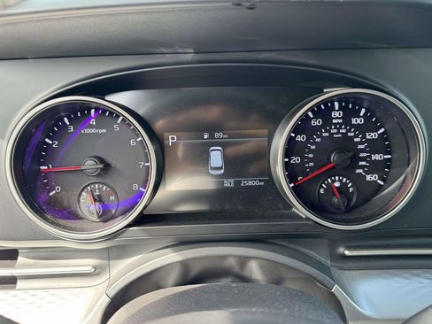 Used 2024 Kia Carnival LX FWD image 29