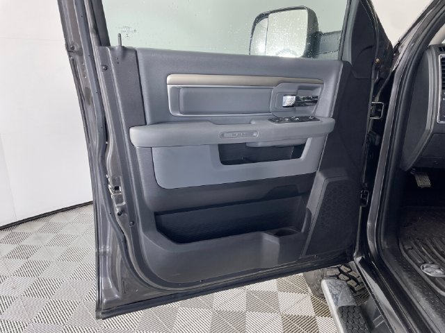 Used 2015 RAM 3500 Big Horn AWD/4WD image 12