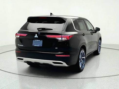 Used 2024 Mitsubishi Outlander SE AWD/4WD image 5