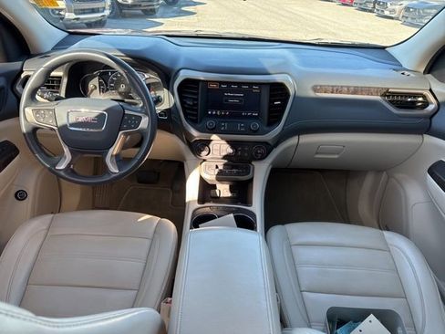 Used 2021 GMC Acadia Denali w/ Denali Technology Package image 18