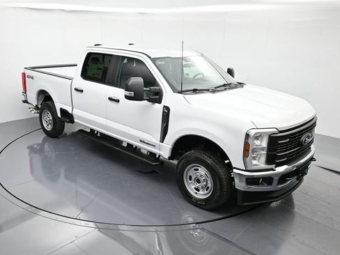 New 2026 Ford F250 XL w/ XL Chrome Package image 27