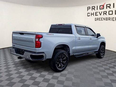 Used 2022 Chevrolet Silverado 1500 LT AWD/4WD image 8