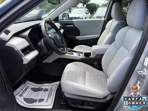 Used 2024 Mitsubishi Outlander SEL AWD/4WD image 11