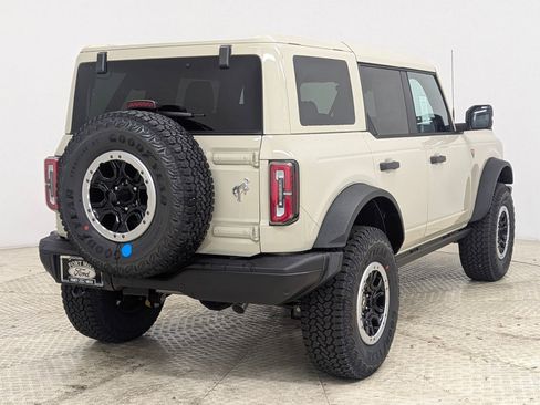 New 2025 Ford Bronco Badlands image 8