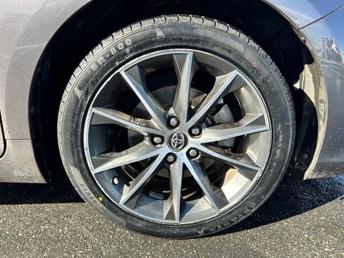 Used 2015 Toyota Camry XSE w/ Moonroof Package image 29