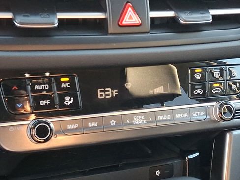 Used 2025 Kia Seltos EX w/ EX Sunroof Package AWD/4WD image 20