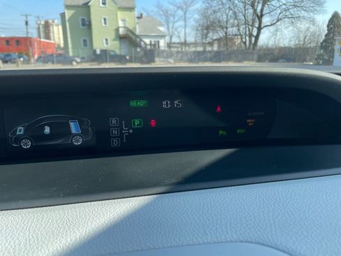 Used 2018 Toyota Prius Three image 20