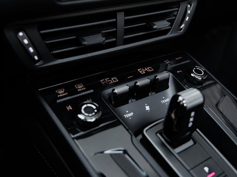 Used 2025 Porsche 911 Carrera GTS image 24