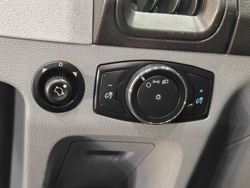 Used 2016 Ford Transit 150 XL image 7