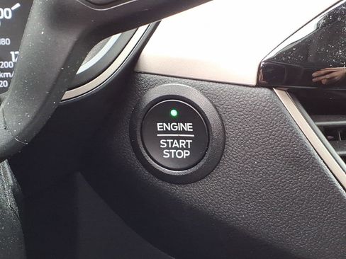Used 2022 Ford Escape SE w/ Cold Weather Package FWD image 23