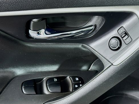 Used 2017 Nissan Altima 2.5 SV image 23