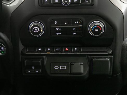 Used 2023 Chevrolet Silverado 1500 Custom AWD/4WD image 19