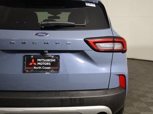 Used 2025 Ford Escape Active image 14