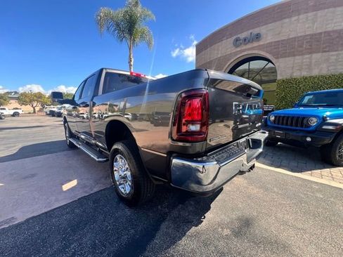 Used 2025 RAM 2500 Big Horn AWD/4WD image 12