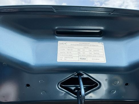 Used 2025 Kia Niro Wave FWD image 24