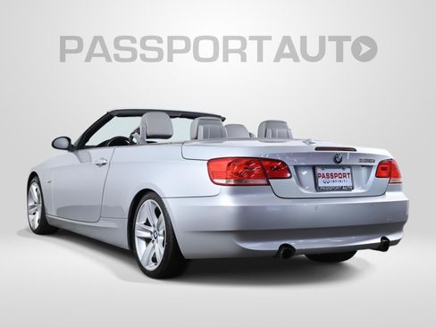 Used 2008 BMW 335i Convertible image 5