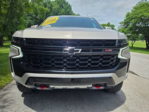 Used 2023 Chevrolet Suburban Z71 w/ Luxury Package AWD/4WD image 11