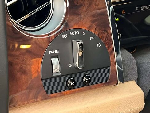 Used 2011 Rolls-Royce Ghost RWD image 18