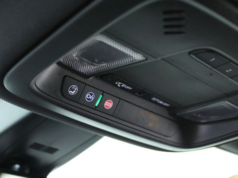 Used 2023 Chevrolet Traverse LT w/ LPO, Floor Liner Package AWD/4WD image 23