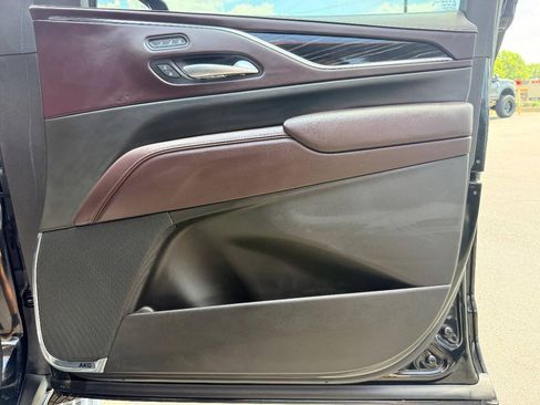 Used 2023 Cadillac Escalade V AWD/4WD image 46