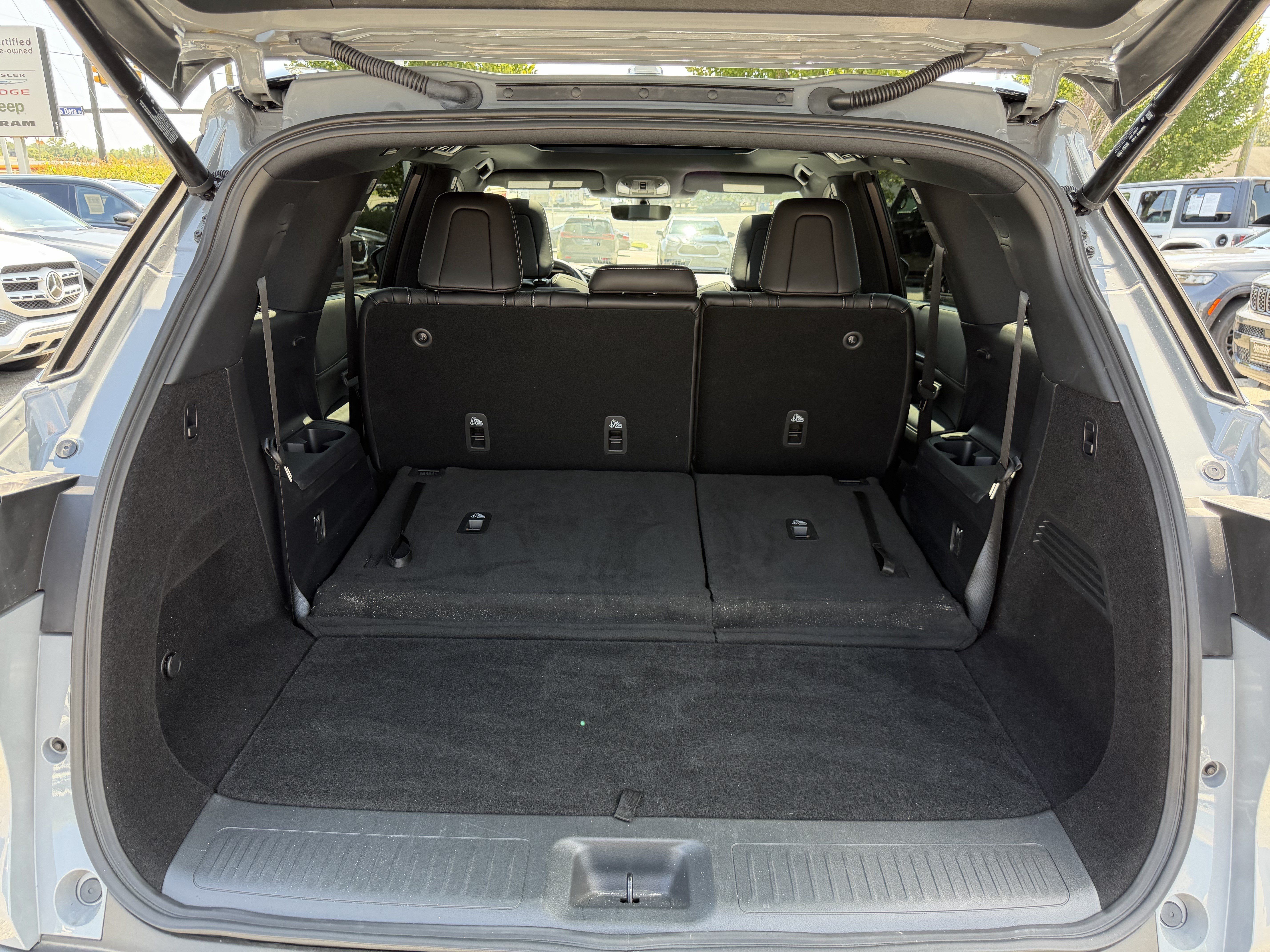 Used 2025 INFINITI QX60 Luxe w/ Black Edition AWD/4WD image 35