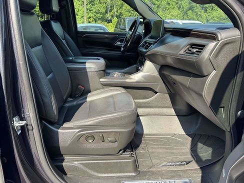 Used 2022 Chevrolet Tahoe LT w/ Luxury Package AWD/4WD image 15
